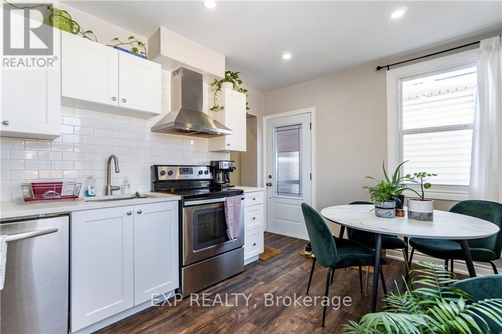 Main - 163 Wentworth Street N, Hamilton, Ontario  L8L 5V6 - Photo 4 - X12484550