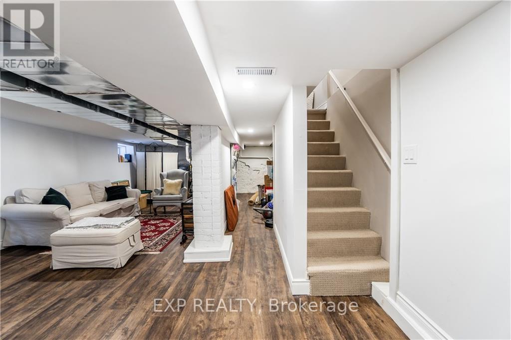 Main - 163 Wentworth Street N, Hamilton, Ontario  L8L 5V6 - Photo 12 - X12484550