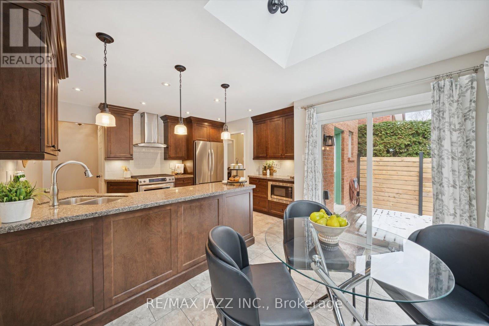 17 Kingswood Drive, Clarington, Ontario  L1E 1G4 - Photo 11 - E12554598