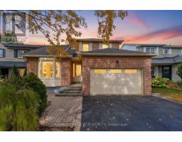 57 CLOSS SQUARE, Aurora, Ontario