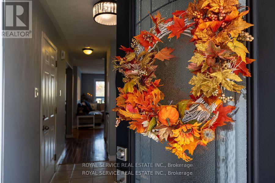 446 Abound Crescent, Peterborough, Ontario  K9J 8S2 - Photo 4 - X12554554