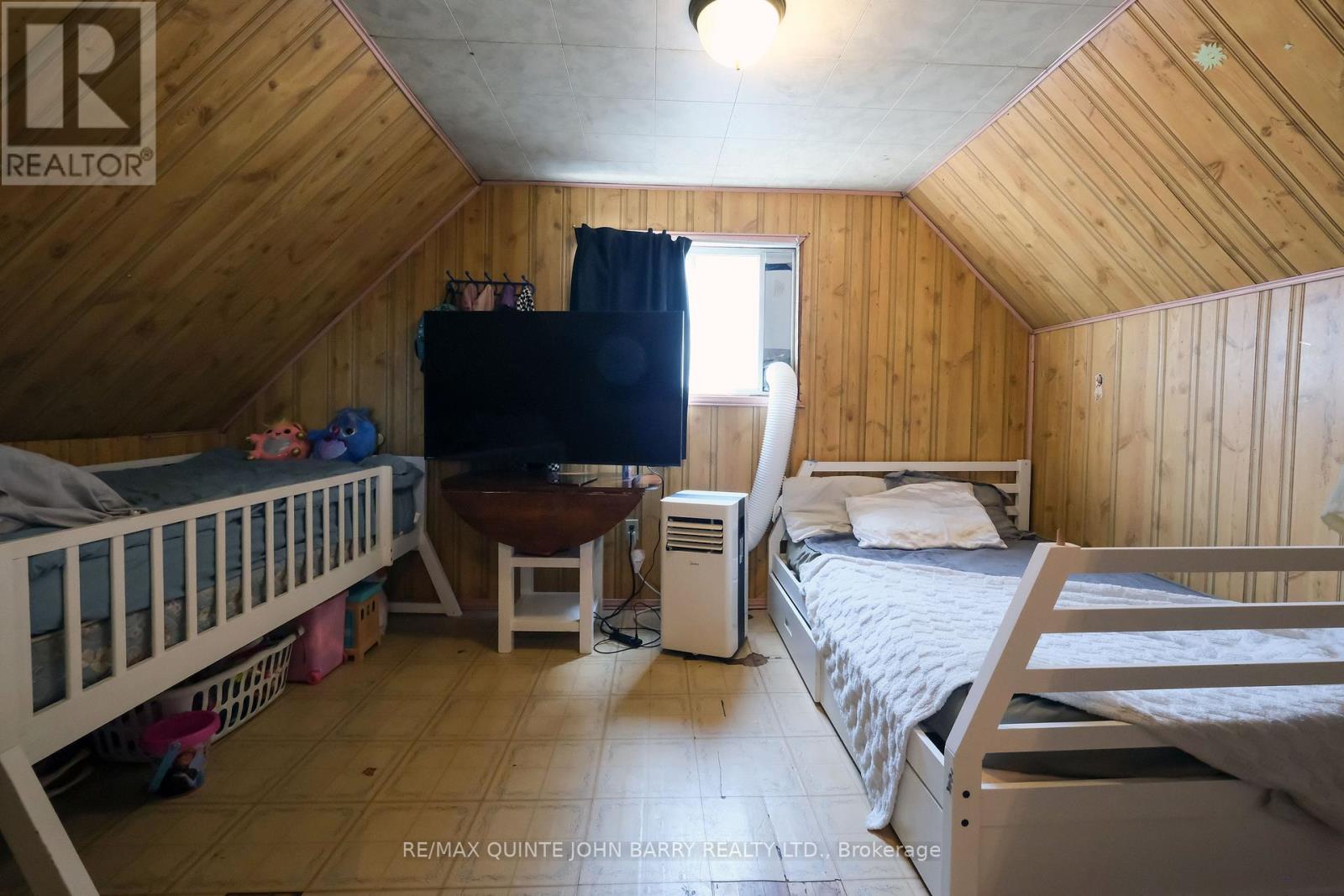 14 Harriet Street, Quinte West, Ontario  K8V 4L4 - Photo 15 - X12554562