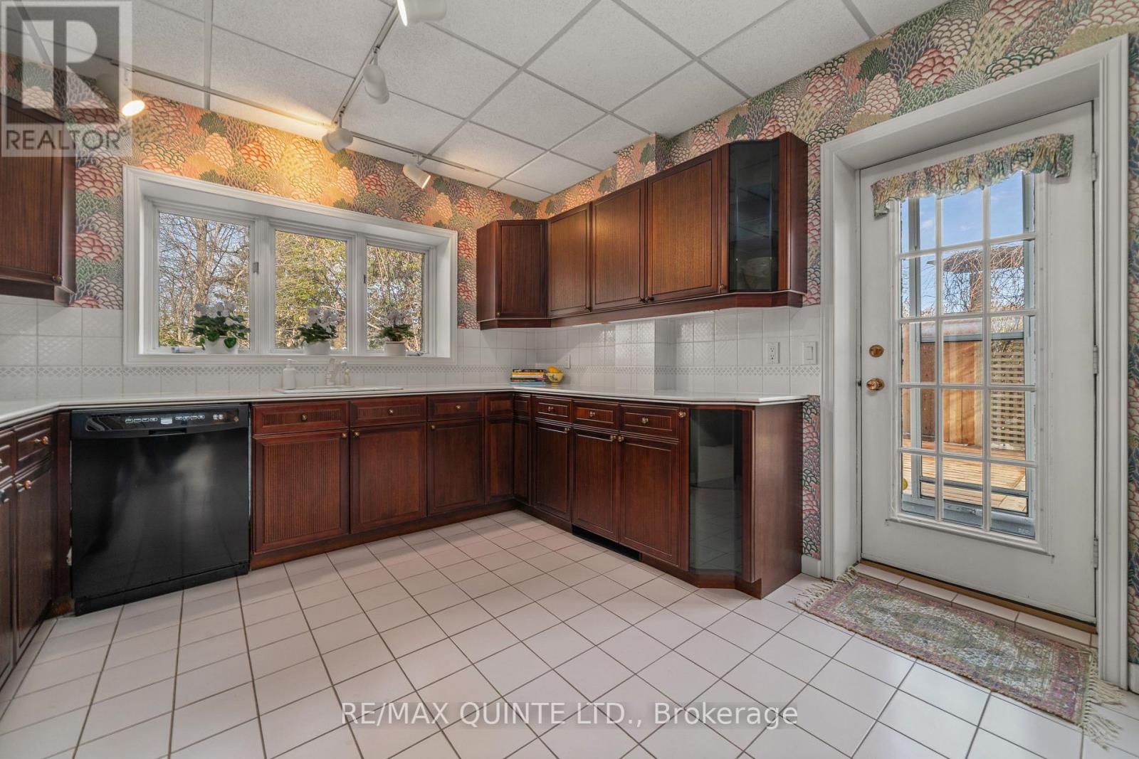 196 Bridge Street E, Belleville, Ontario  K8N 1N6 - Photo 32 - X12554592