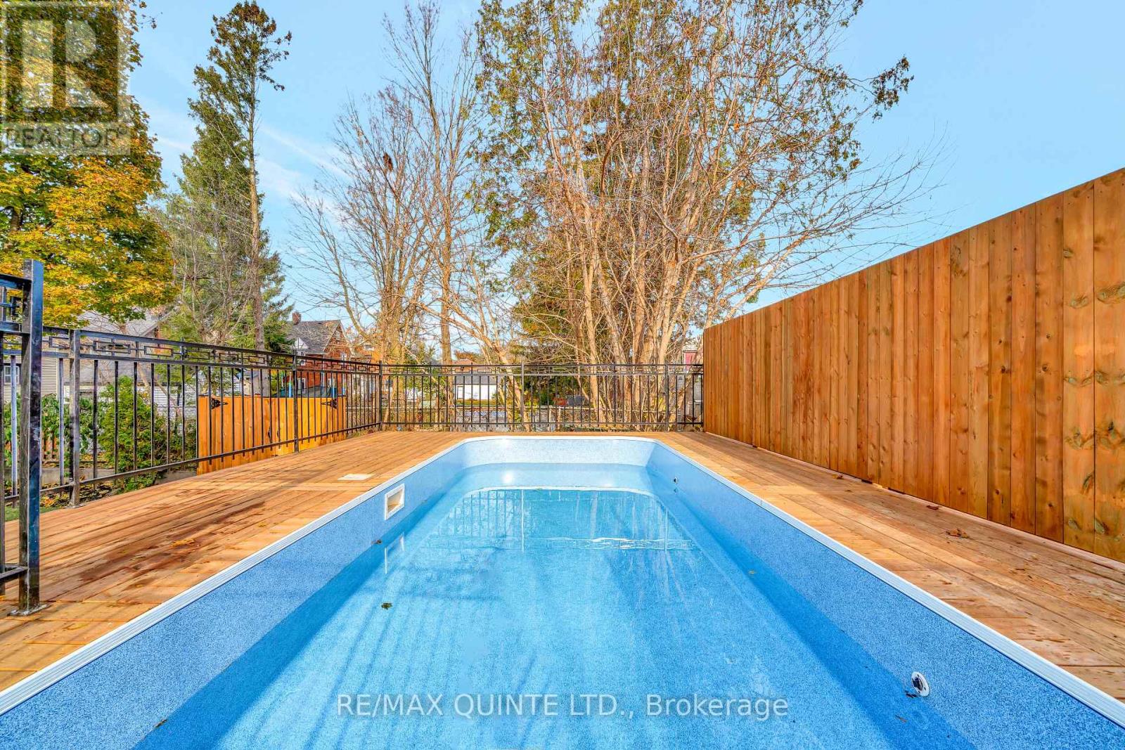 196 Bridge Street E, Belleville, Ontario  K8N 1N6 - Photo 8 - X12554592