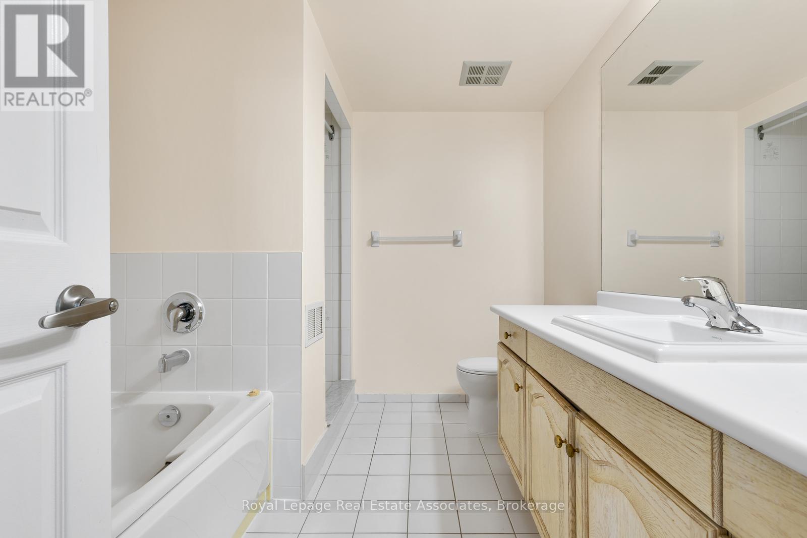 1604 - 2155 Burnhamthorpe Road W, Mississauga, Ontario  L5L 5P4 - Photo 23 - W12554176