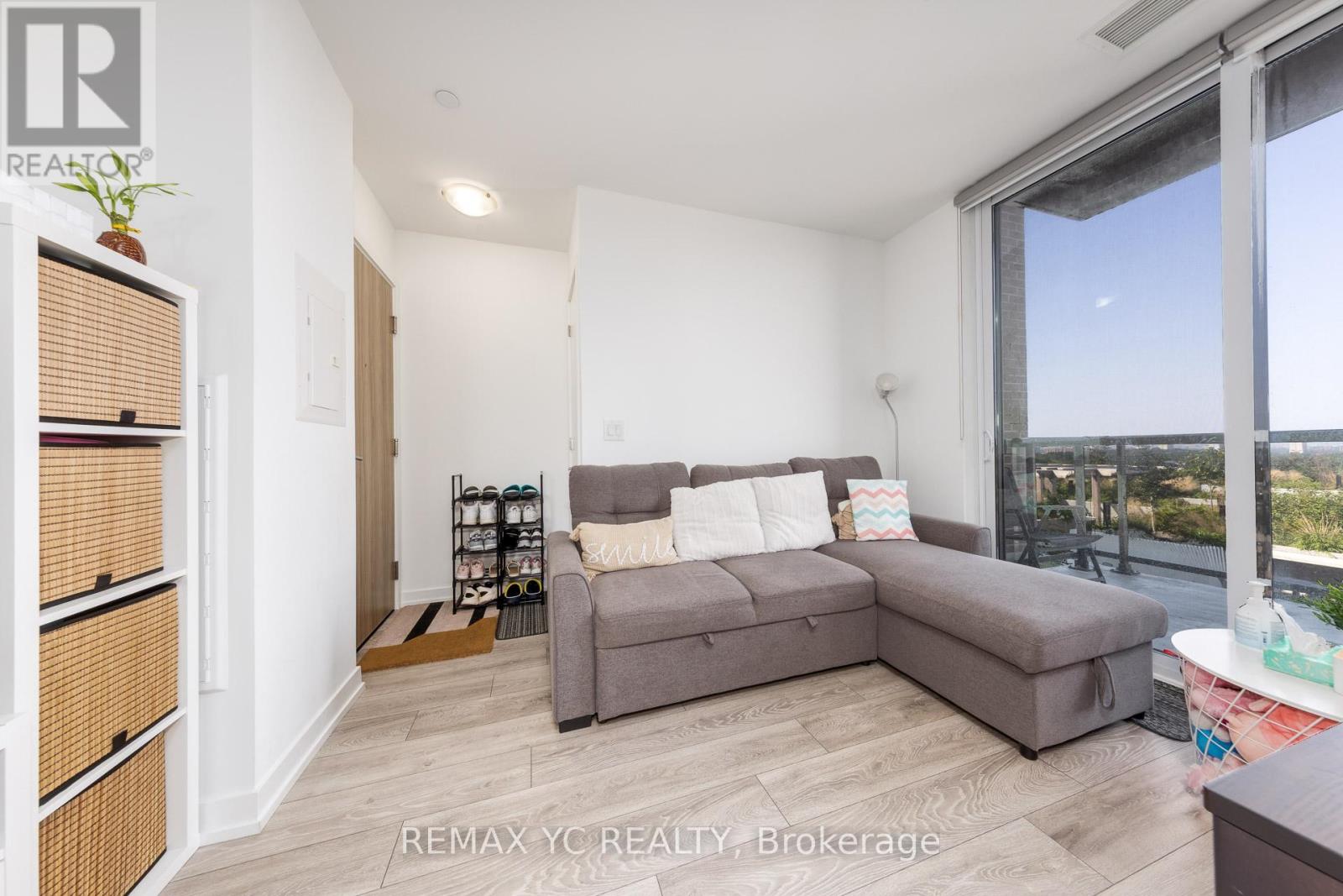 803 - 3100 Keele Street, Toronto, Ontario  M3M 0E1 - Photo 3 - W12554206