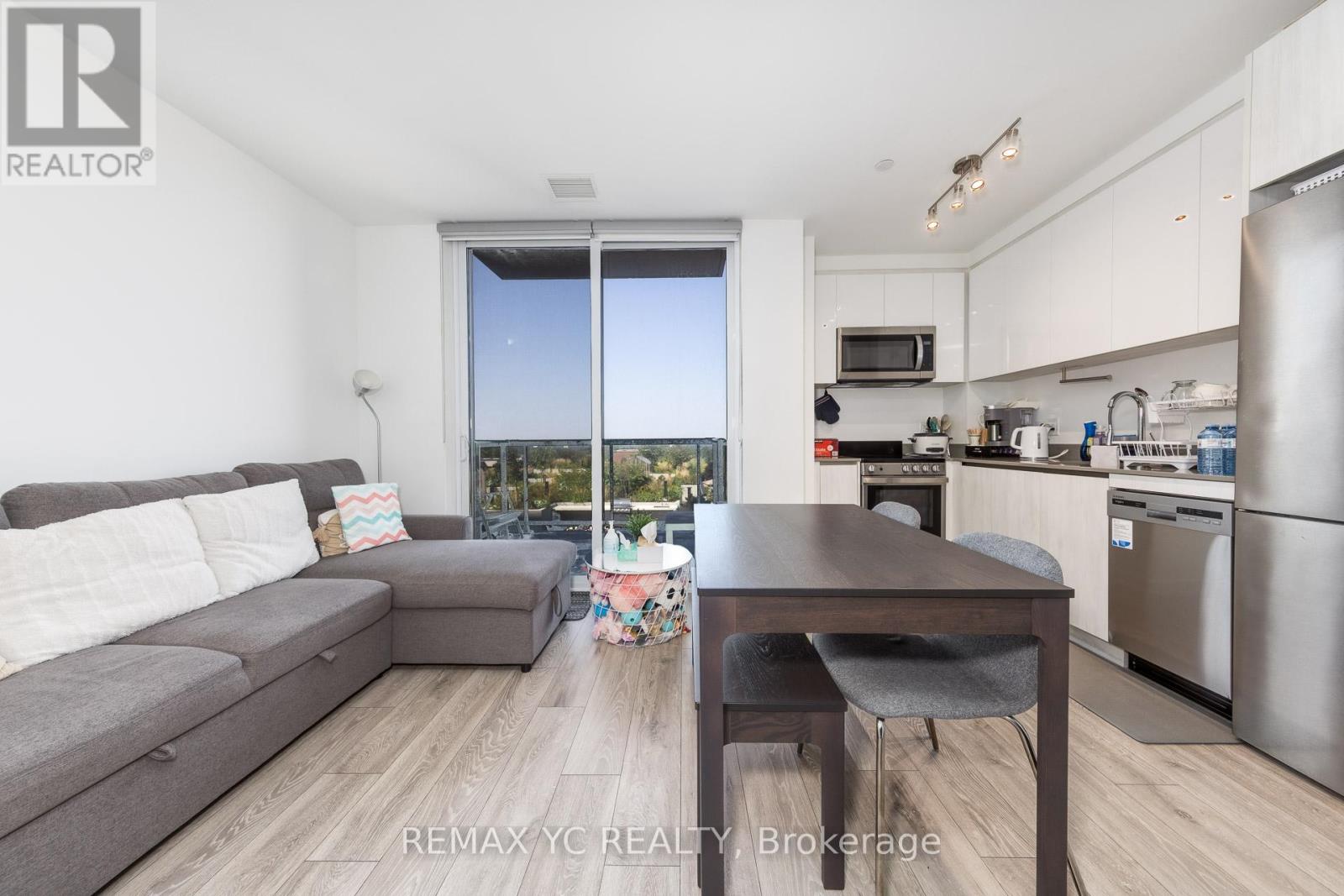 803 - 3100 Keele Street, Toronto, Ontario  M3M 0E1 - Photo 6 - W12554206