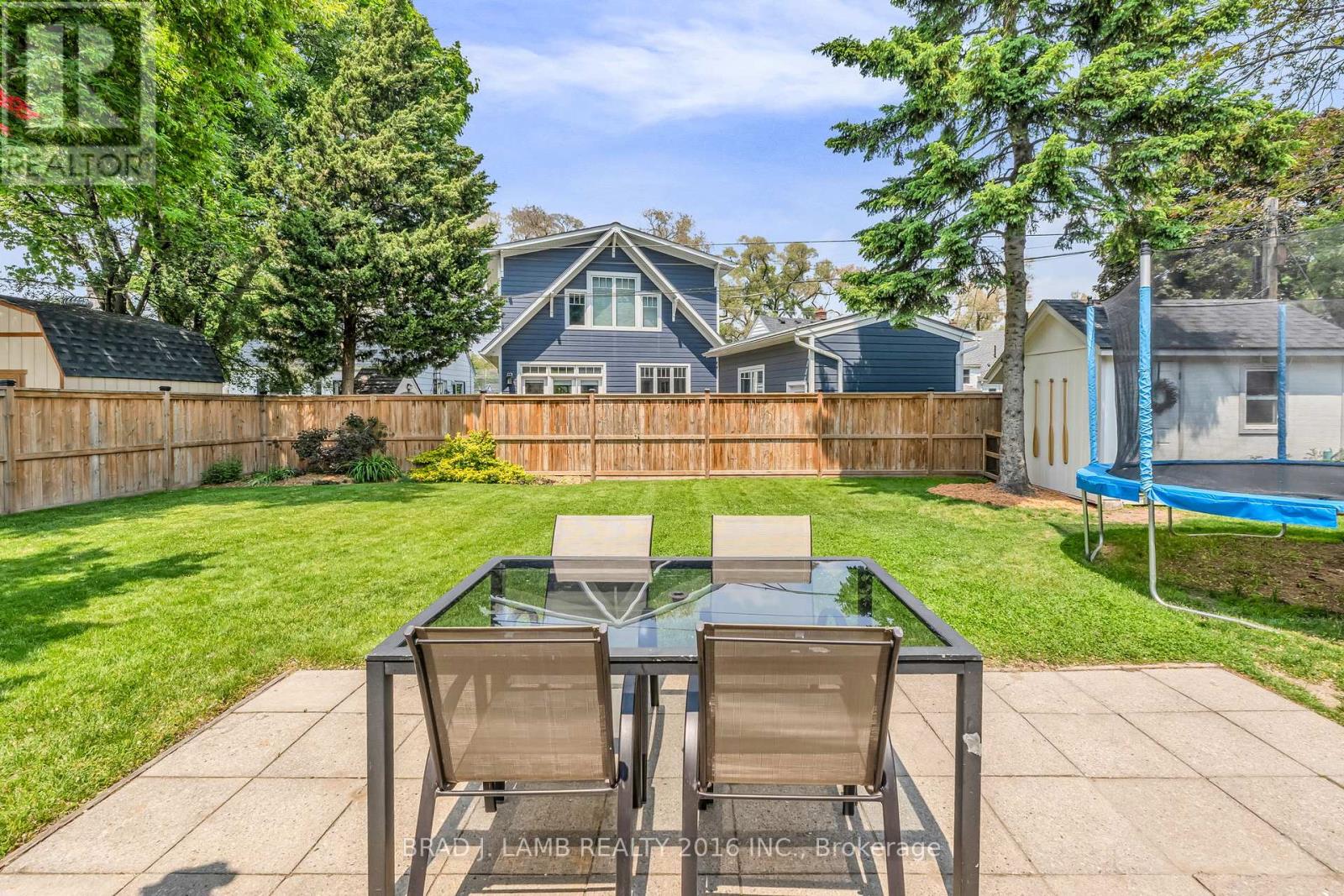 794 The Queensway, Toronto, Ontario  M8Z 1N5 - Photo 16 - W12554228