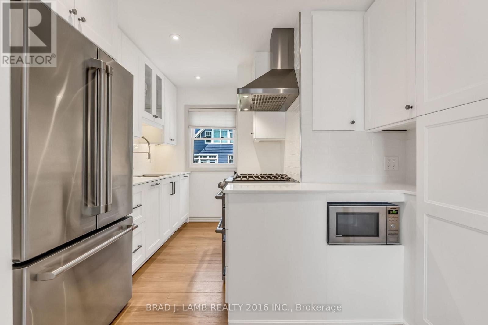 794 The Queensway, Toronto, Ontario  M8Z 1N5 - Photo 6 - W12554228