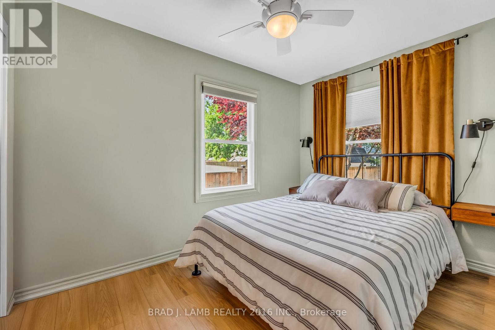 794 The Queensway, Toronto, Ontario  M8Z 1N5 - Photo 8 - W12554228