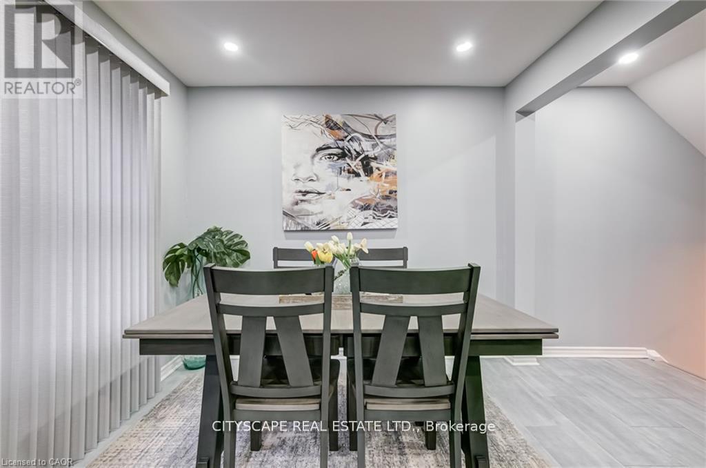 17 - 30 Heslop Road, Milton, Ontario  L9T 1B3 - Photo 11 - W12554246
