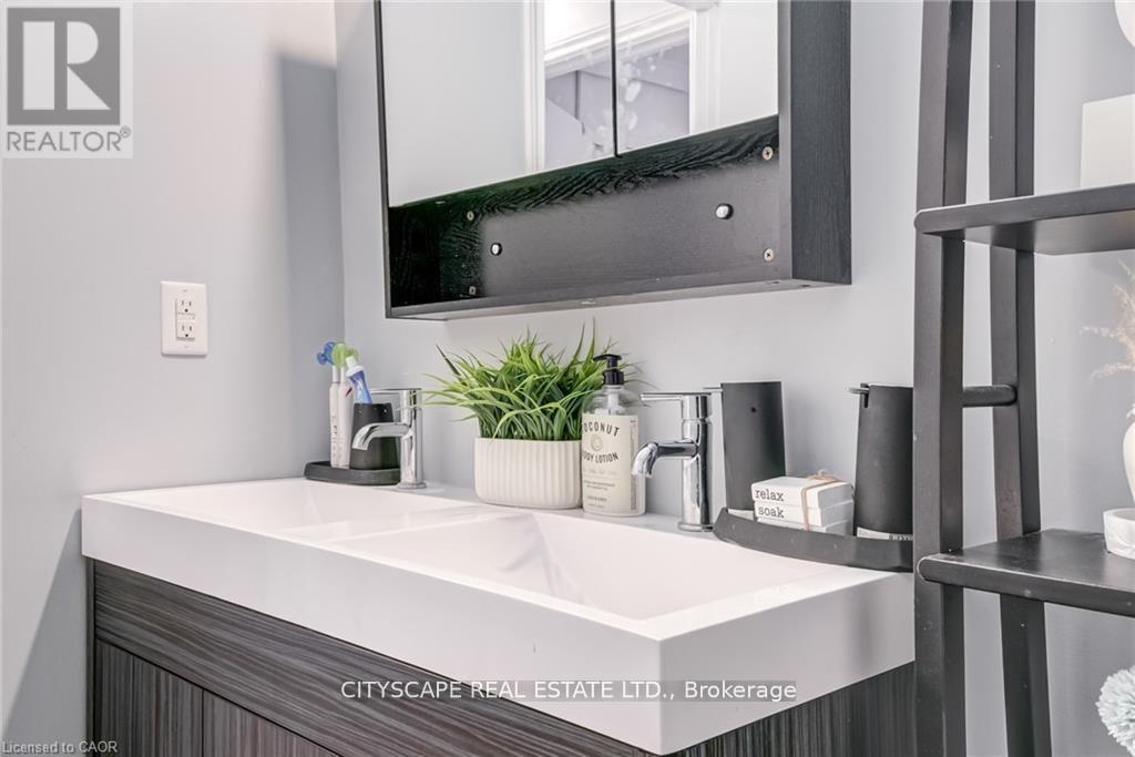 17 - 30 Heslop Road, Milton, Ontario  L9T 1B3 - Photo 18 - W12554246