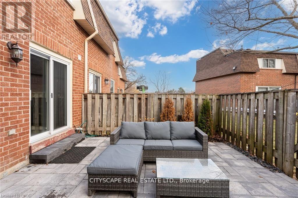 17 - 30 Heslop Road, Milton, Ontario  L9T 1B3 - Photo 29 - W12554246