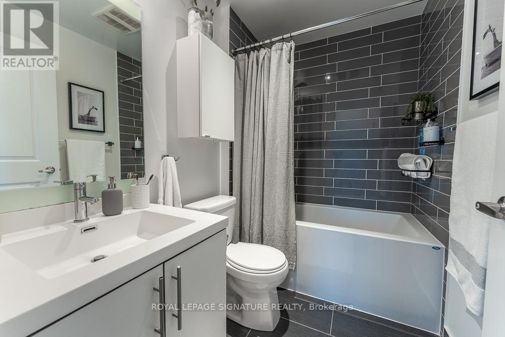 805 - 65 Speers Road, Oakville, Ontario  L6K 3V5 - Photo 15 - W12554274