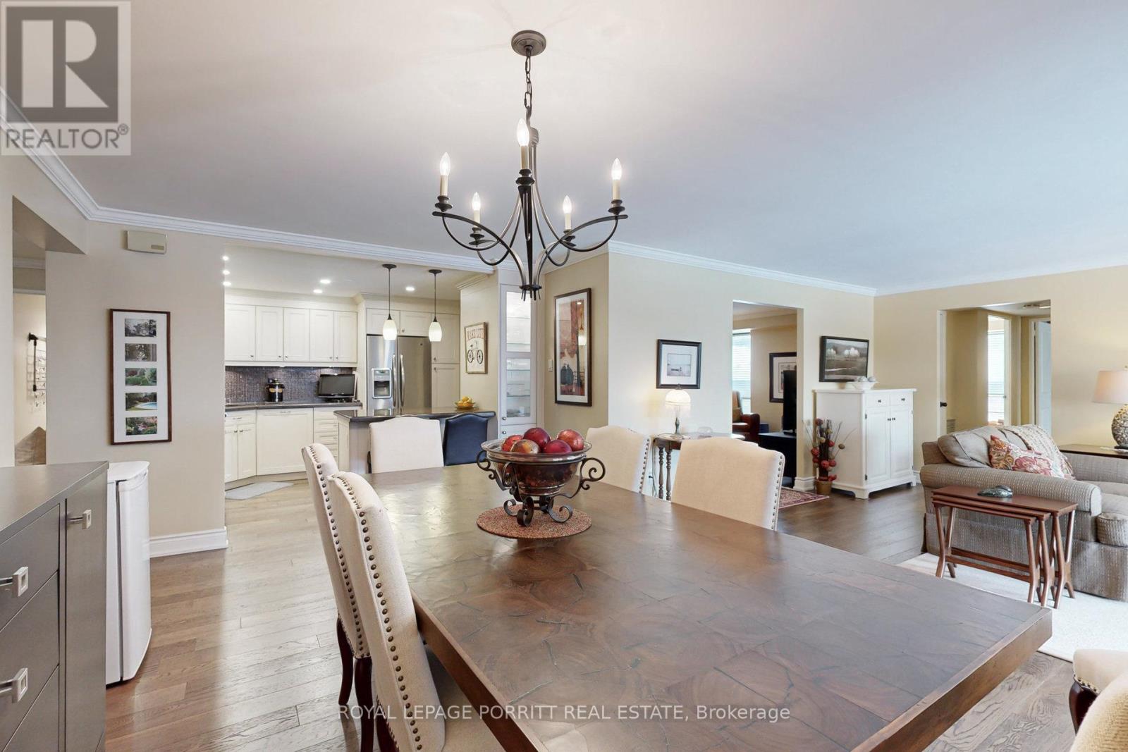 #2005 - 1400 Dixie Road, Mississauga, Ontario  L5E 3E1 - Photo 10 - W12554292