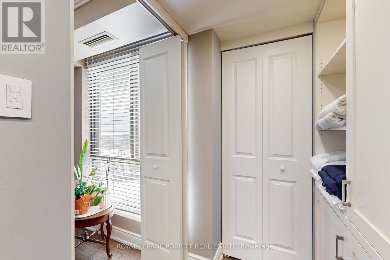 #2005 - 1400 Dixie Road, Mississauga, Ontario  L5E 3E1 - Photo 32 - W12554292