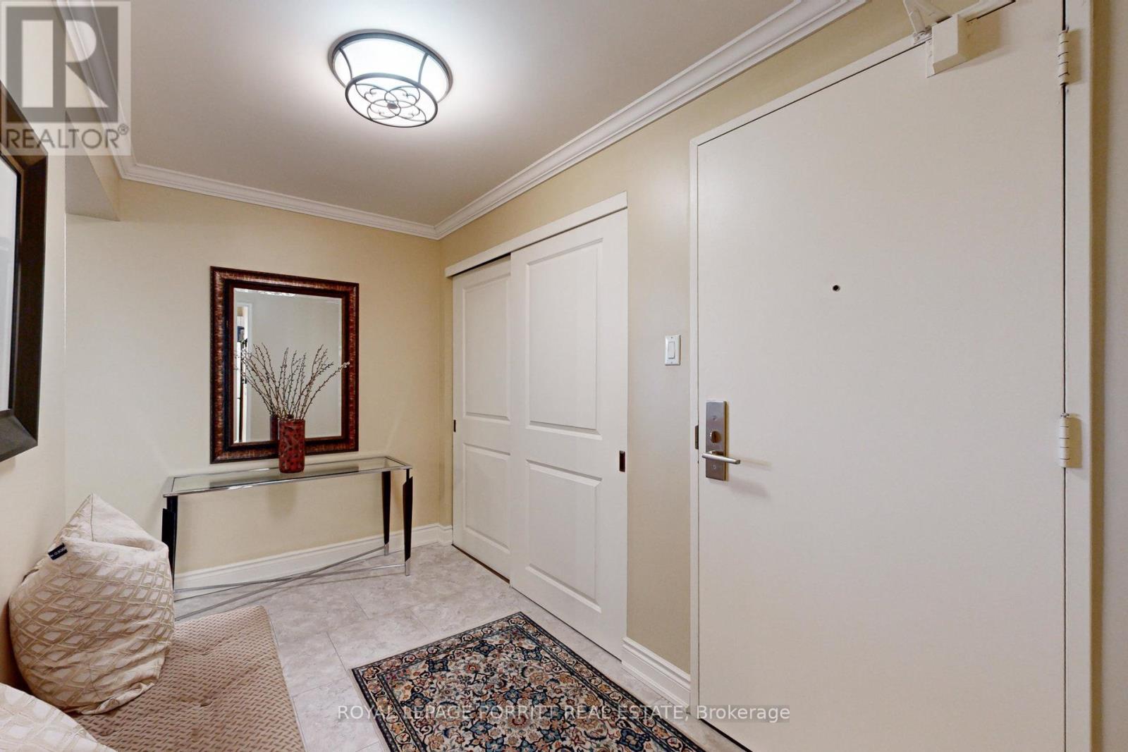 #2005 - 1400 Dixie Road, Mississauga, Ontario  L5E 3E1 - Photo 4 - W12554292