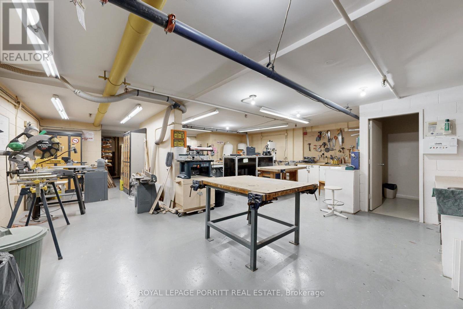 #2005 - 1400 Dixie Road, Mississauga, Ontario  L5E 3E1 - Photo 45 - W12554292