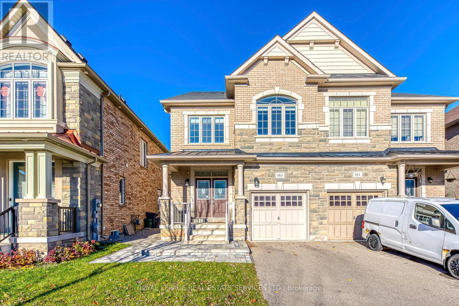 563 Settlers Road W, Oakville, Ontario  L6M 1N7 - Photo 2 - W12554312