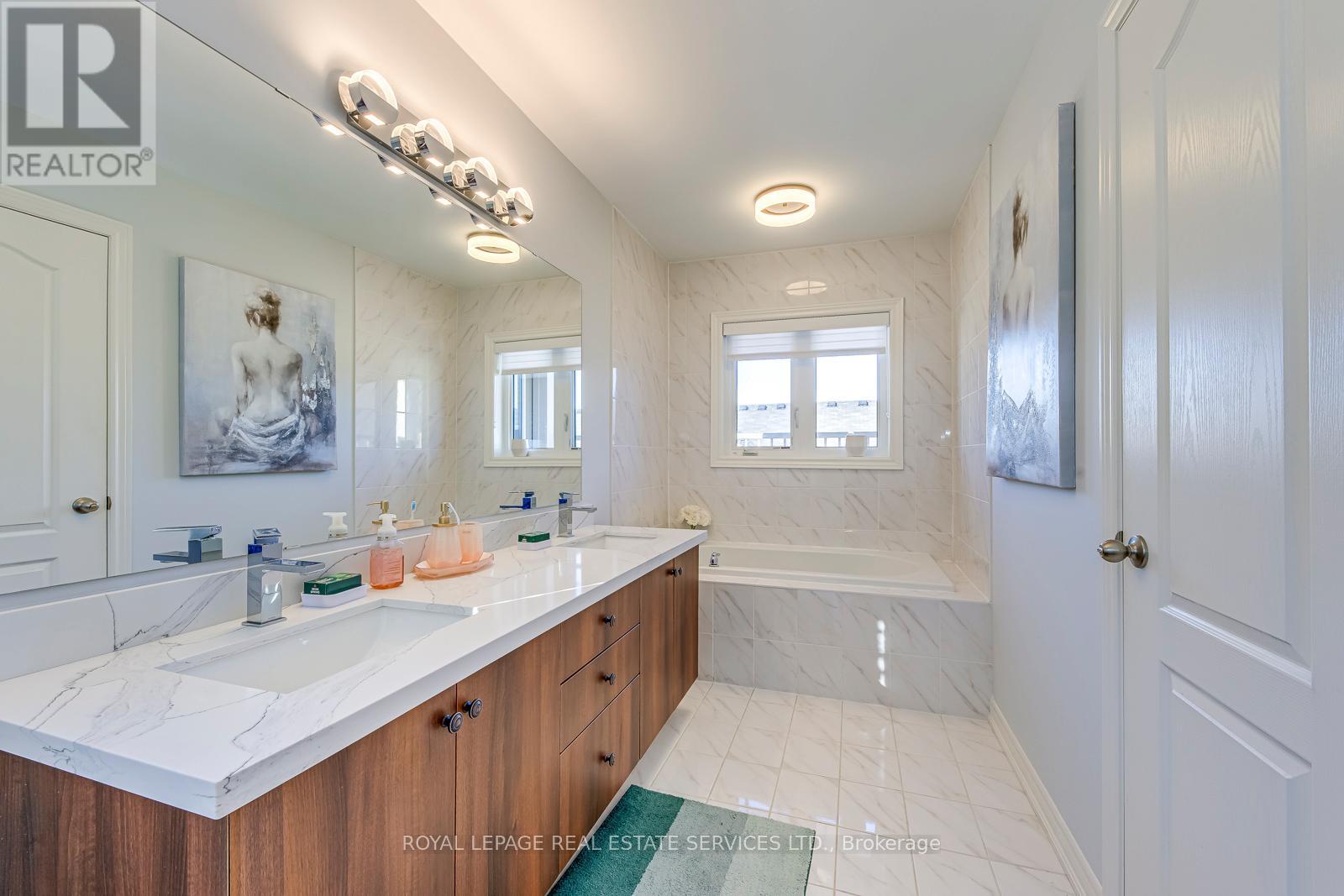 563 Settlers Road W, Oakville, Ontario  L6M 1N7 - Photo 42 - W12554312