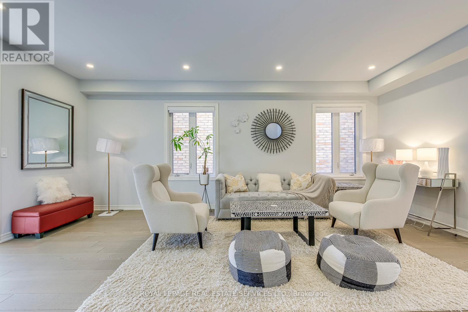 563 Settlers Road W, Oakville, Ontario  L6M 1N7 - Photo 8 - W12554312