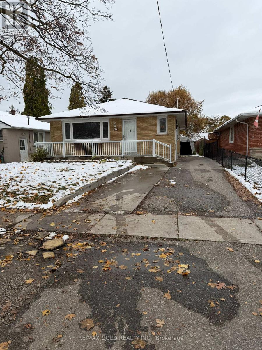 Upper - 26 Moncrieff Drive, Toronto, Ontario M9W 2R2 - Photo 10 - W12554372