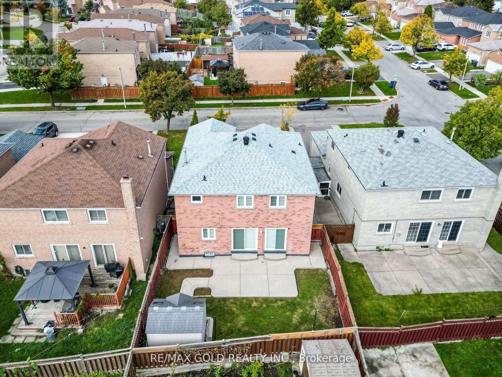 Upper - 3 Hawkway Court, Brampton, Ontario  L6Y 4K7 - Photo 37 - W12554382