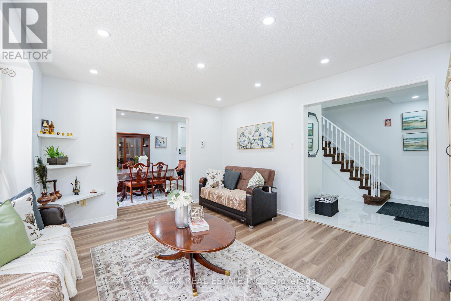 40 Blue Spruce Street, Brampton, Ontario  L6R 1C5 - Photo 13 - W12554388