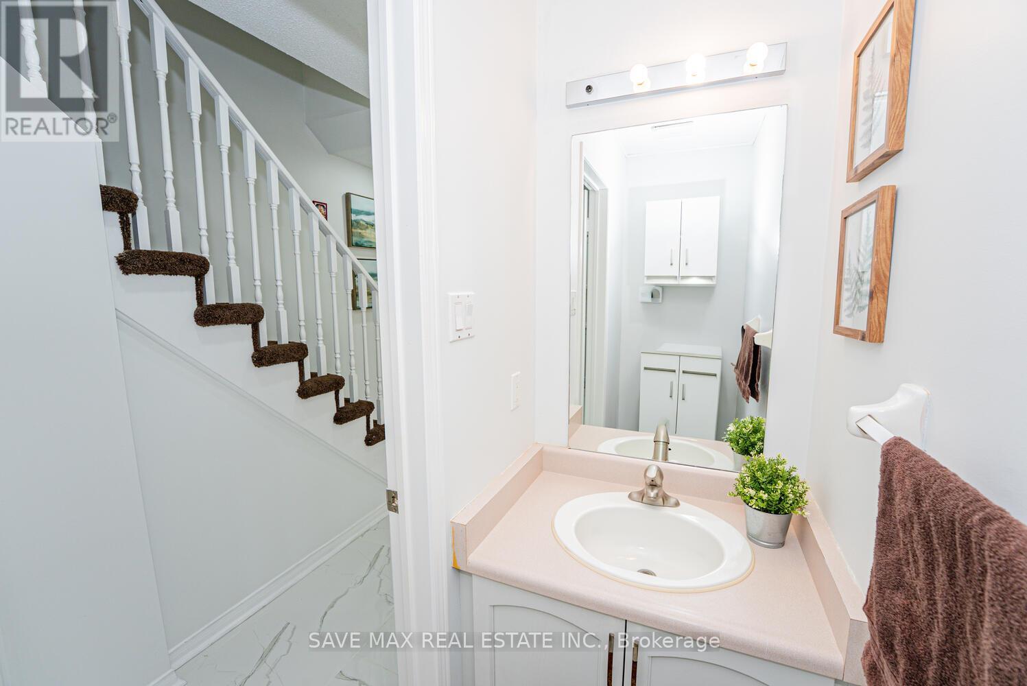 40 Blue Spruce Street, Brampton, Ontario  L6R 1C5 - Photo 23 - W12554388