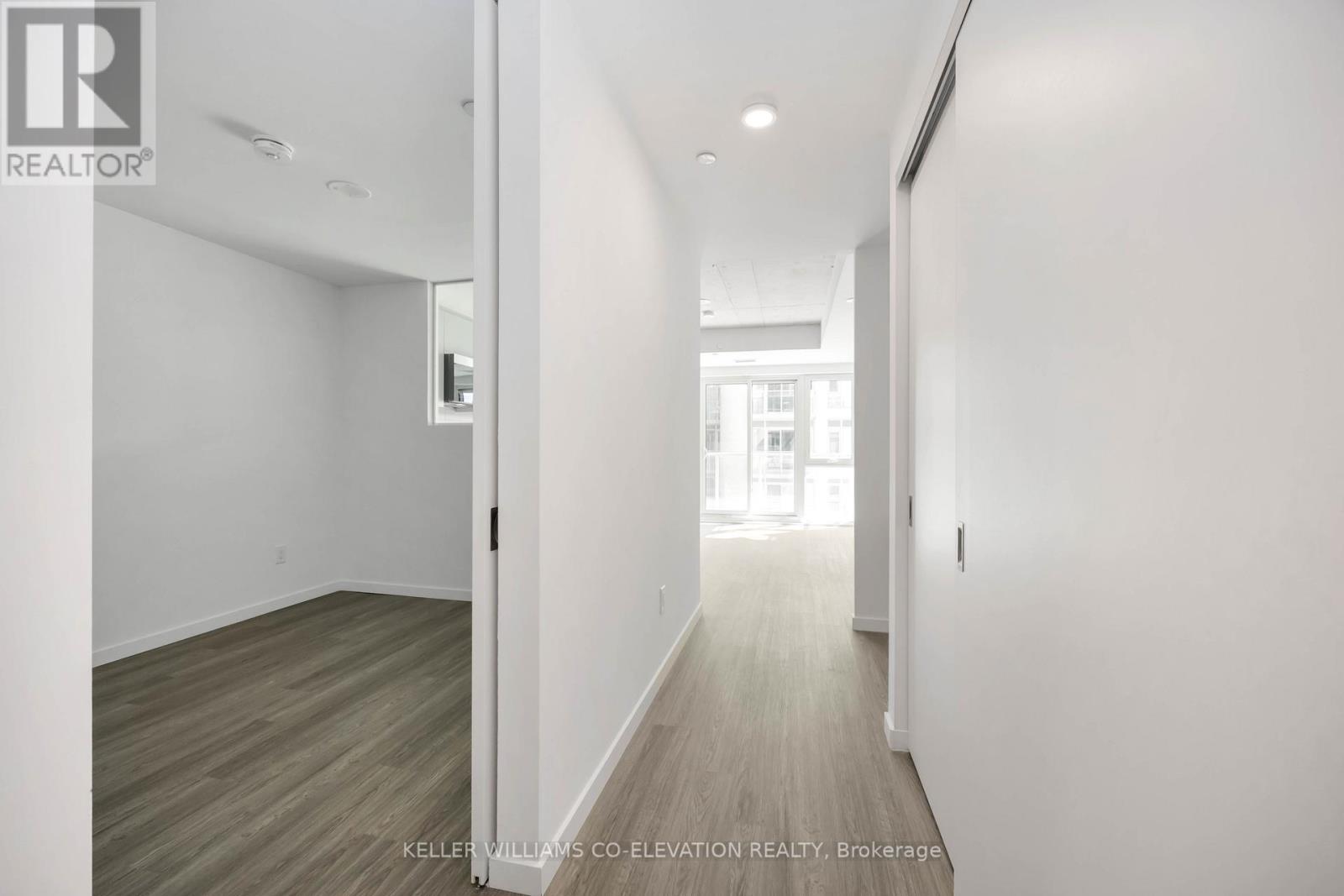 505 - 689 The Queensway Street, Toronto, Ontario  M8Y 1L1 - Photo 5 - W12554462