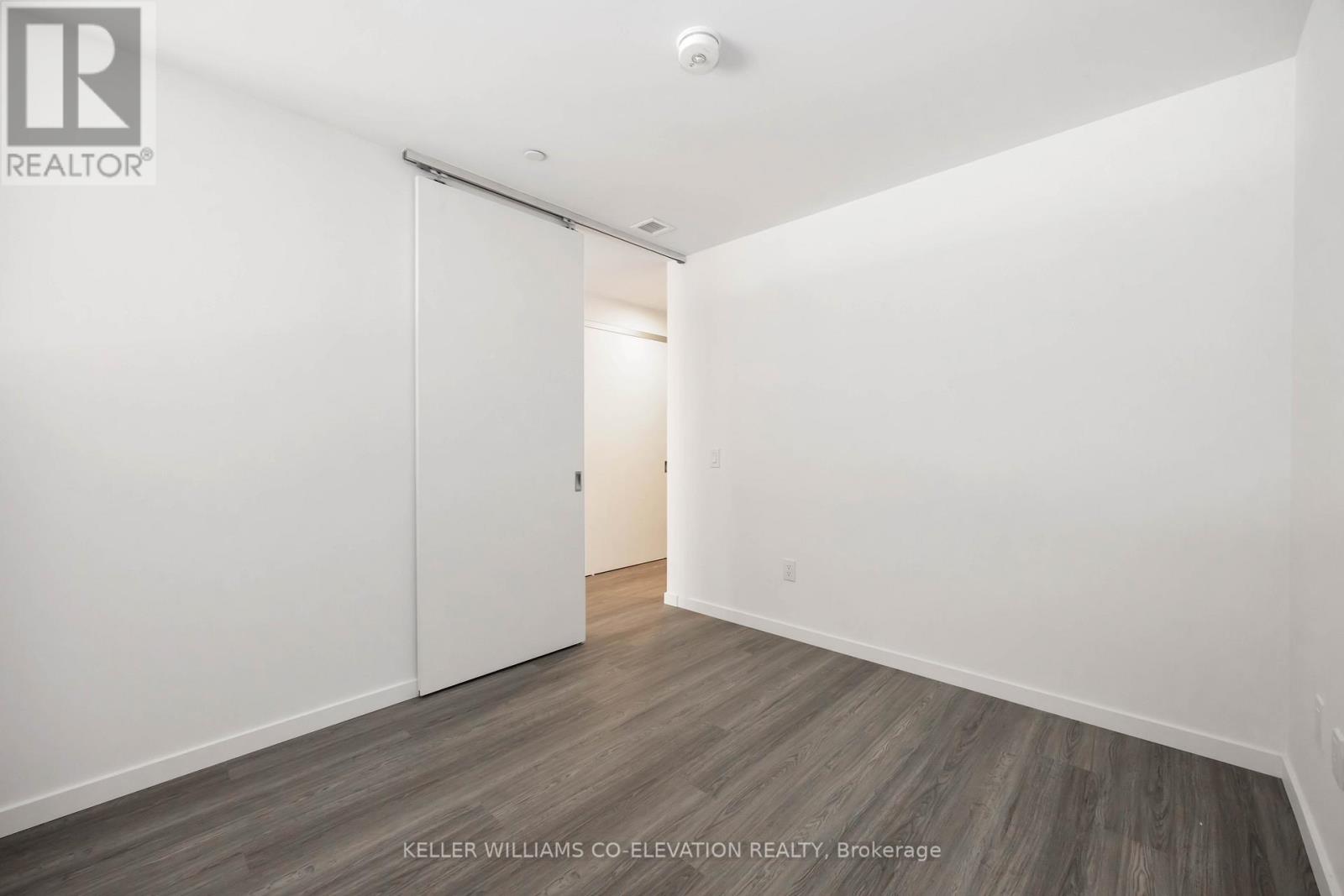 505 - 689 The Queensway Street, Toronto, Ontario  M8Y 1L1 - Photo 7 - W12554462