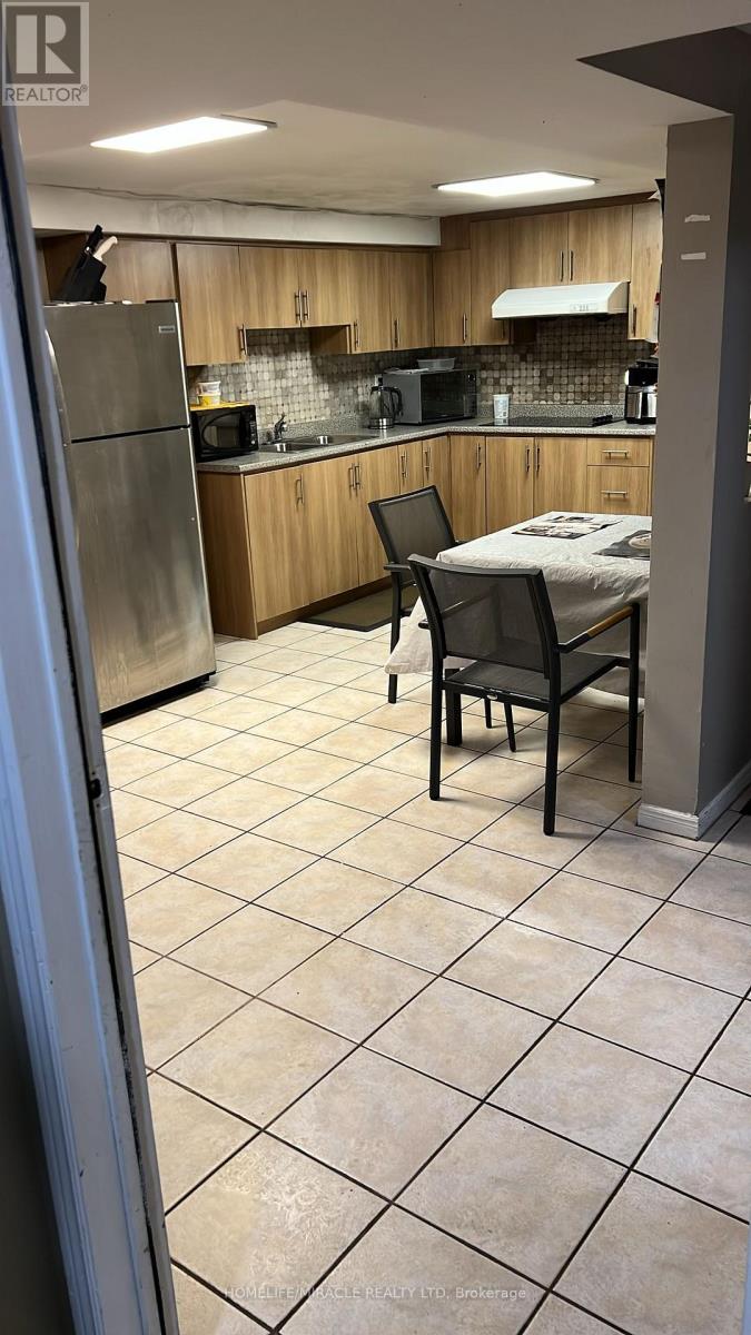 ROOM ONLY - 100 TORRANCE WOODS, Brampton, Ontario