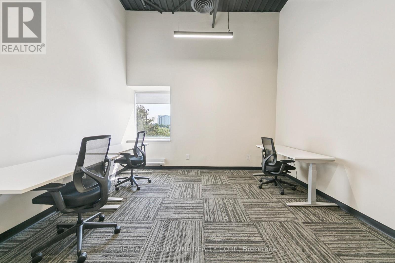 211 - 320 Matheson Boulevard W, Mississauga, Ontario  L5R 3R1 - Photo 19 - W12554492