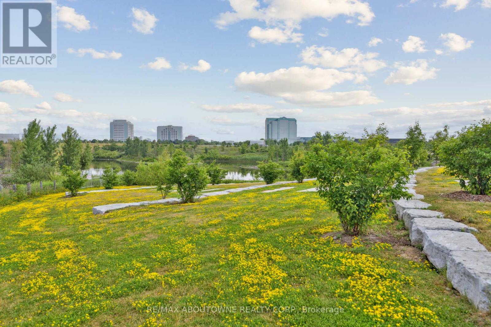 211 - 320 Matheson Boulevard W, Mississauga, Ontario  L5R 3R1 - Photo 29 - W12554492