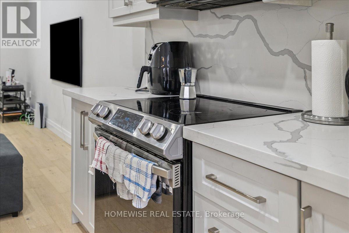 20 Greenaway Avenue, Hamilton, Ontario  L8L 6C4 - Photo 7 - X12551022