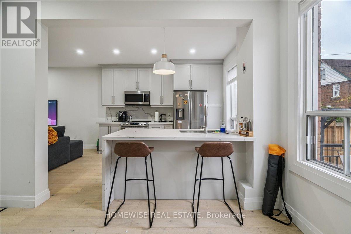 20 Greenaway Avenue, Hamilton, Ontario  L8L 6C4 - Photo 9 - X12551022