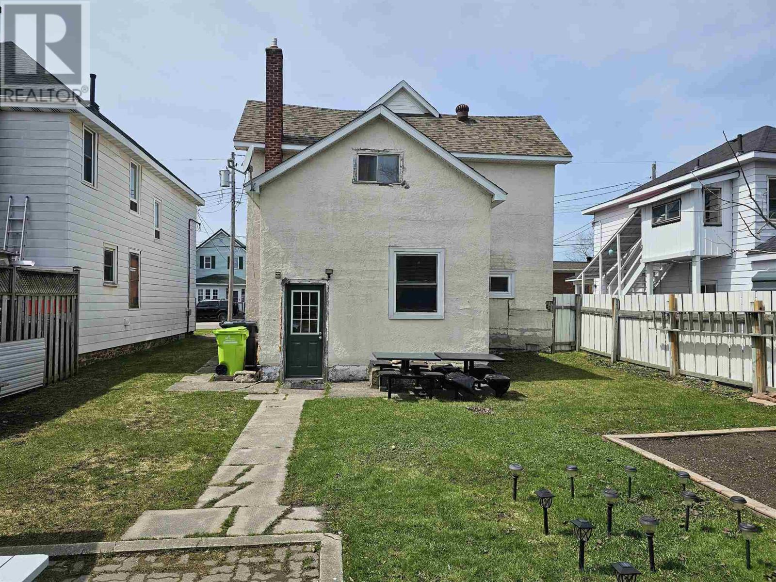 84 Pilgrim St, Sault Ste Marie, Ontario  P6A 3E7 - Photo 3 - SM253288