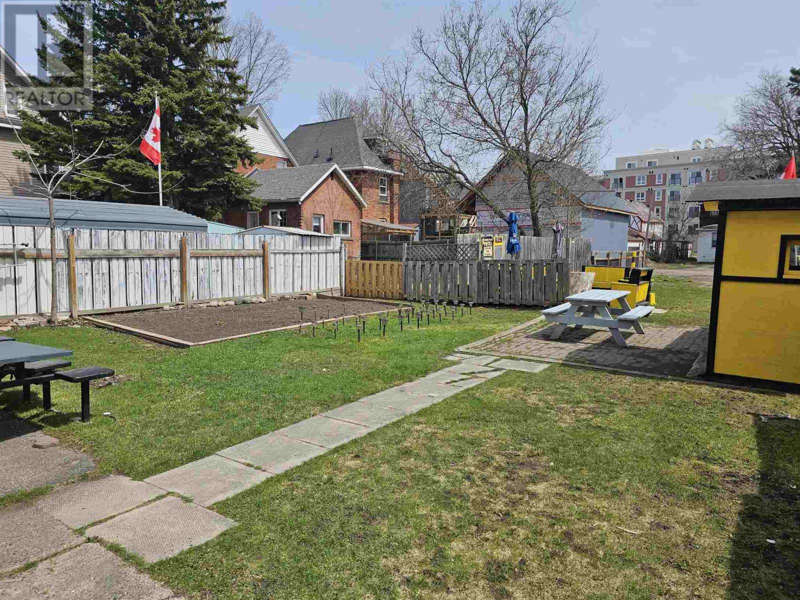 84 Pilgrim St, Sault Ste Marie, Ontario  P6A 3E7 - Photo 4 - SM253288