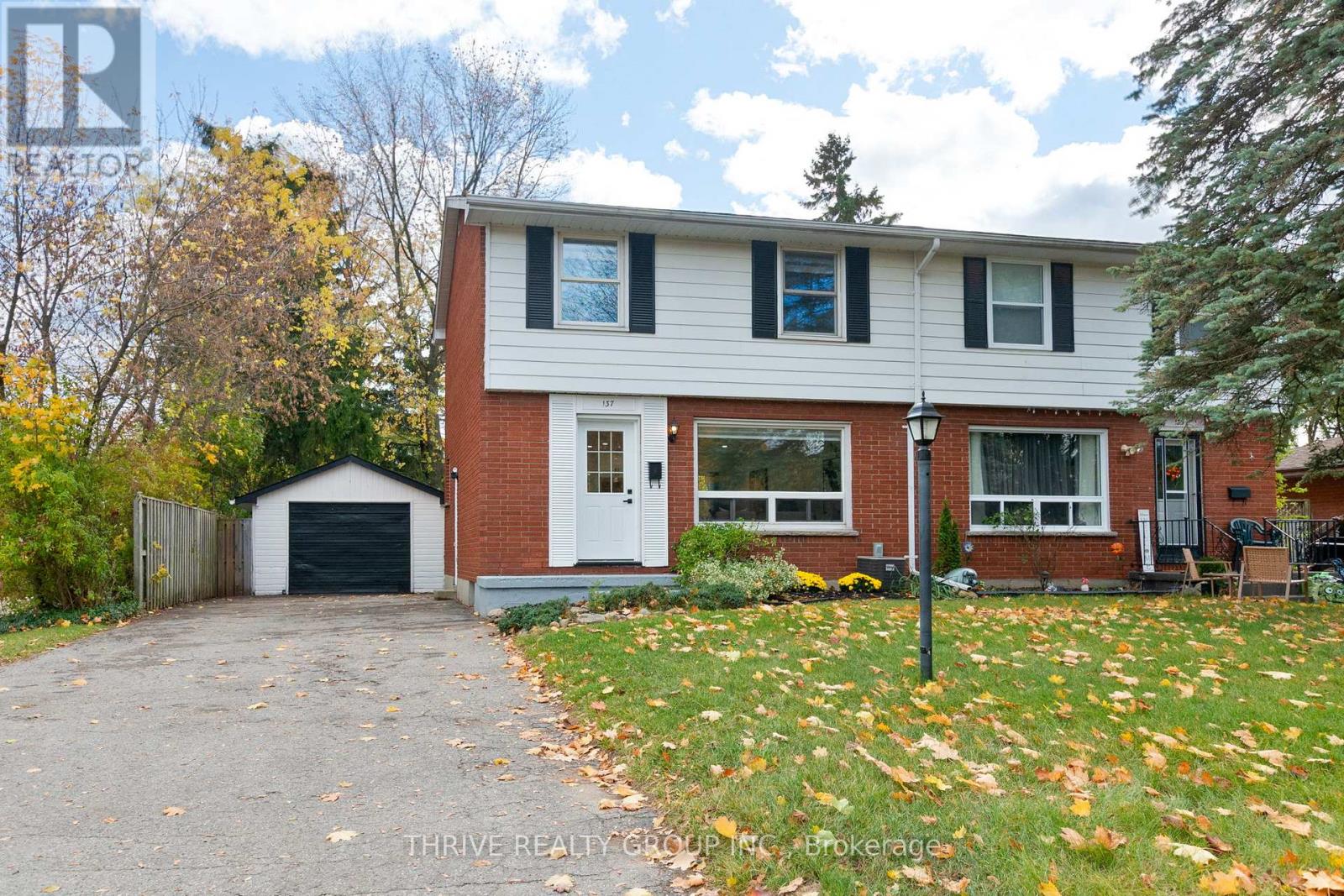 137 Pawnee Road, London East, Ontario N5V 2T1 - Photo 2 - X12554526