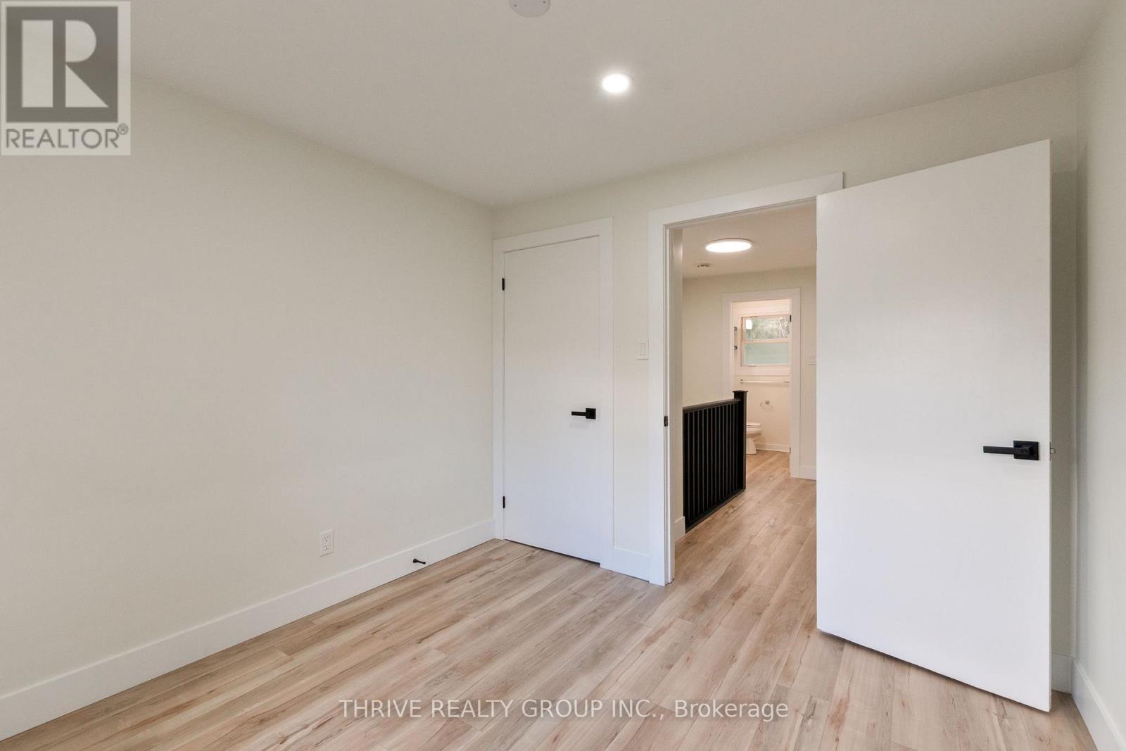 137 Pawnee Road, London East, Ontario N5V 2T1 - Photo 28 - X12554526