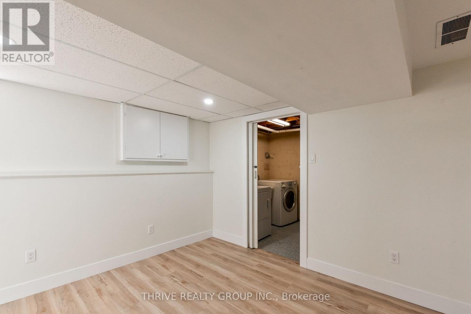 137 Pawnee Road, London East, Ontario N5V 2T1 - Photo 32 - X12554526