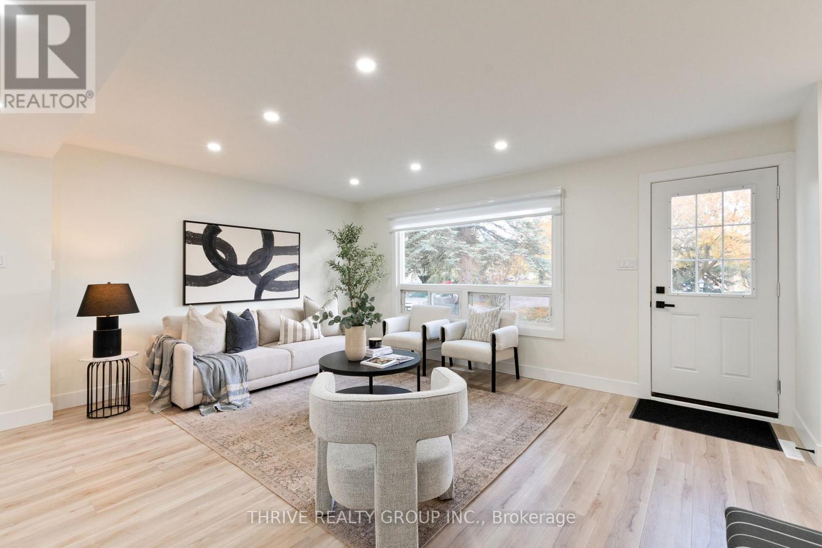 137 Pawnee Road, London East, Ontario N5V 2T1 - Photo 7 - X12554526