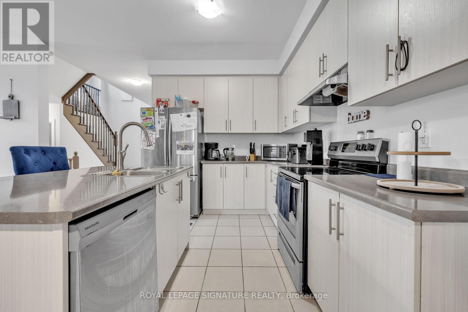1138 Edinburgh Drive, Woodstock, Ontario  N4T 0M3 - Photo 6 - X12554170