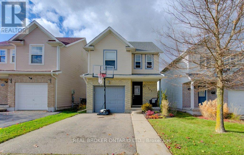707 Paris Boulevard, Waterloo, Ontario  N2T 2X9 - Photo 4 - X12554306