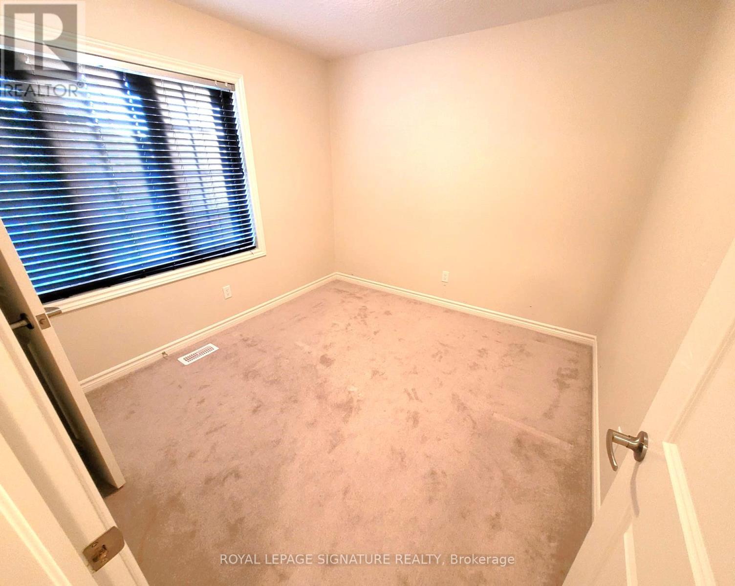 78 Pettitt Drive, Guelph, Ontario  N1E 0M2 - Photo 12 - X12554336