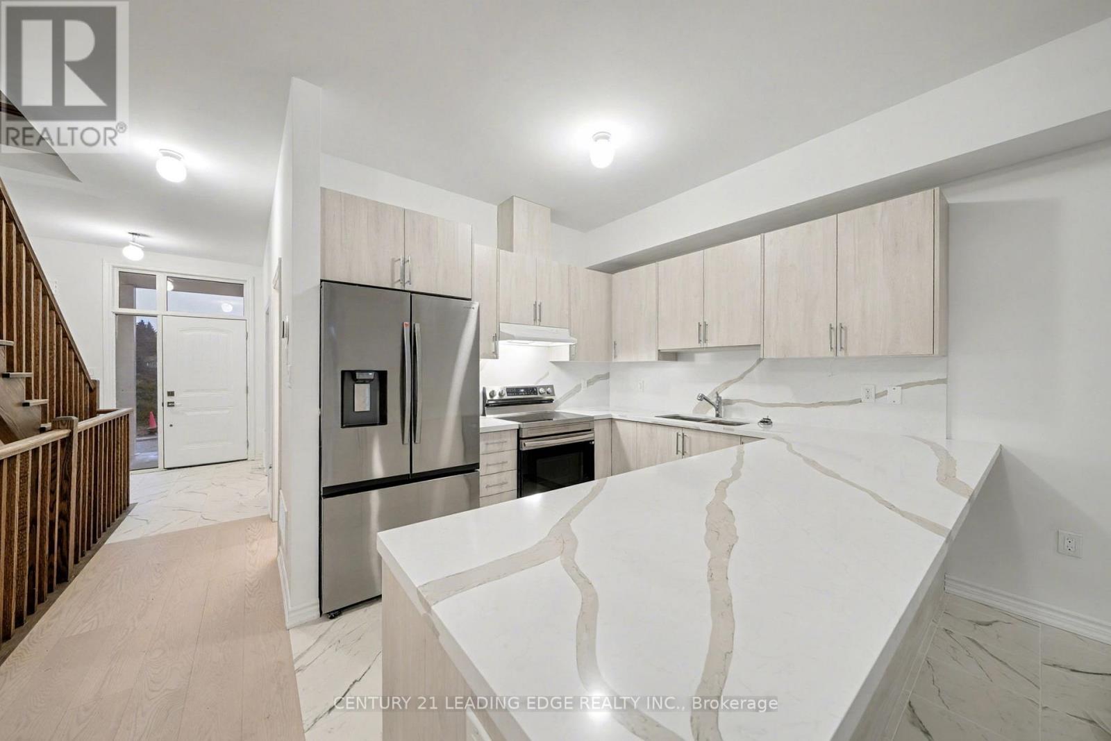 8 Turnberry Court, Bracebridge, Ontario  P1L 0N5 - Photo 11 - X12554352