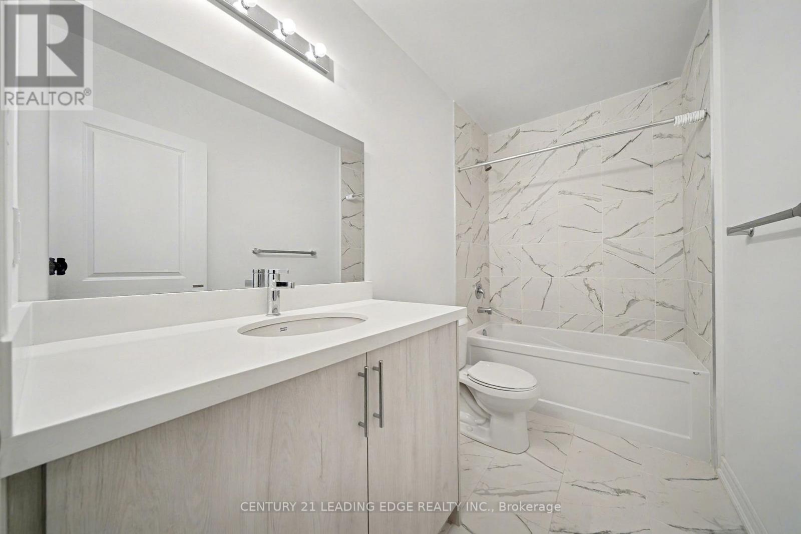 8 Turnberry Court, Bracebridge, Ontario  P1L 0N5 - Photo 22 - X12554352