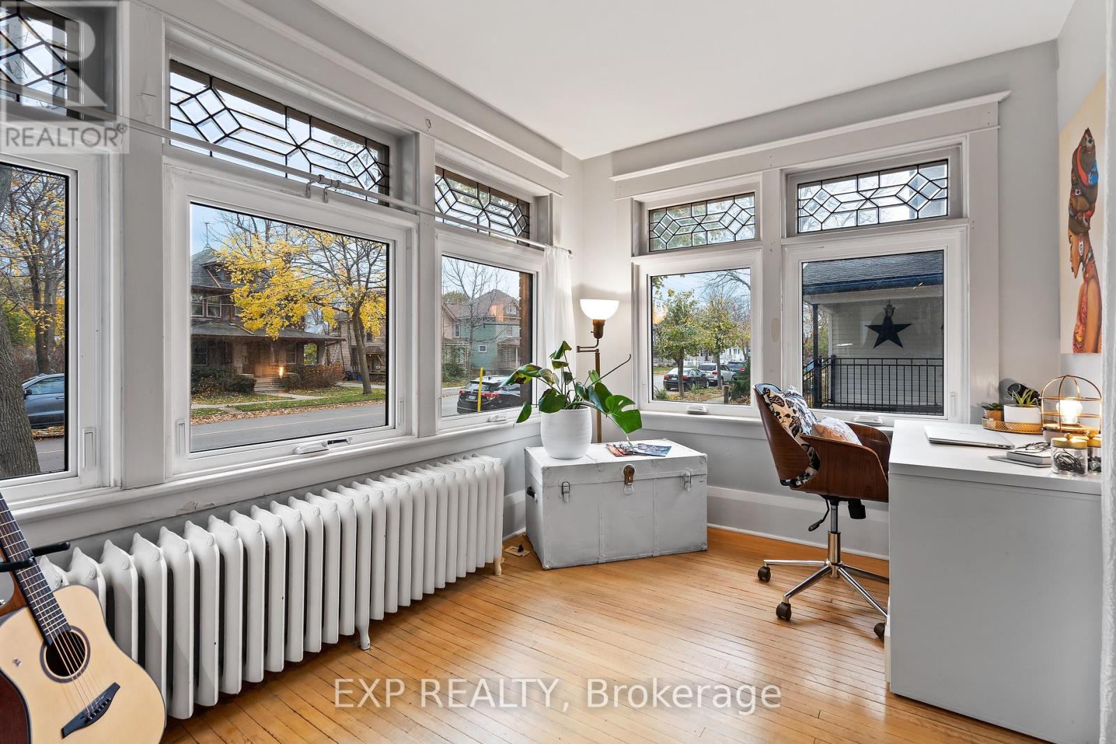 231 Charlotte Street, Port Colborne, Ontario  L3K 3E5 - Photo 11 - X12554374