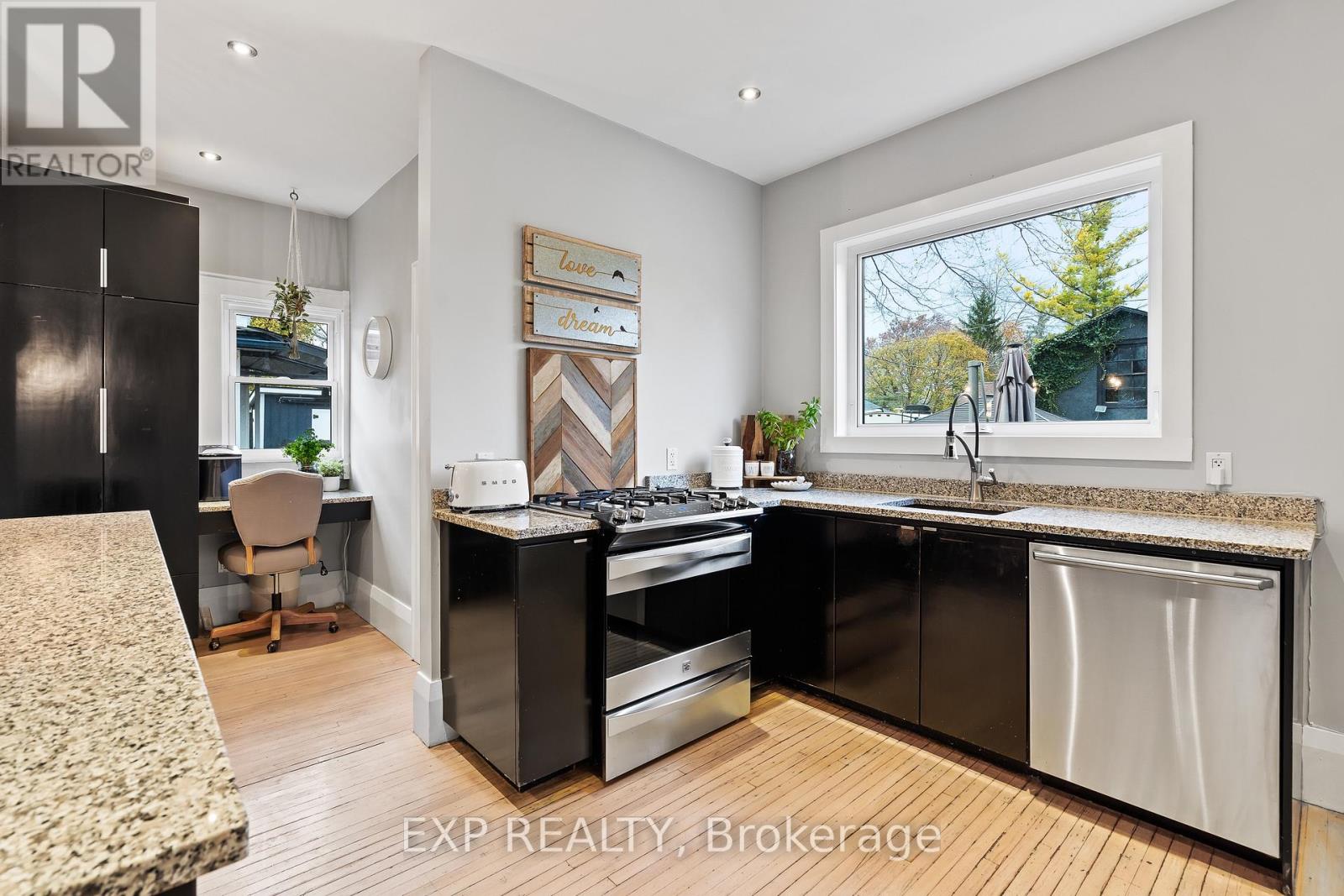 231 Charlotte Street, Port Colborne, Ontario  L3K 3E5 - Photo 14 - X12554374