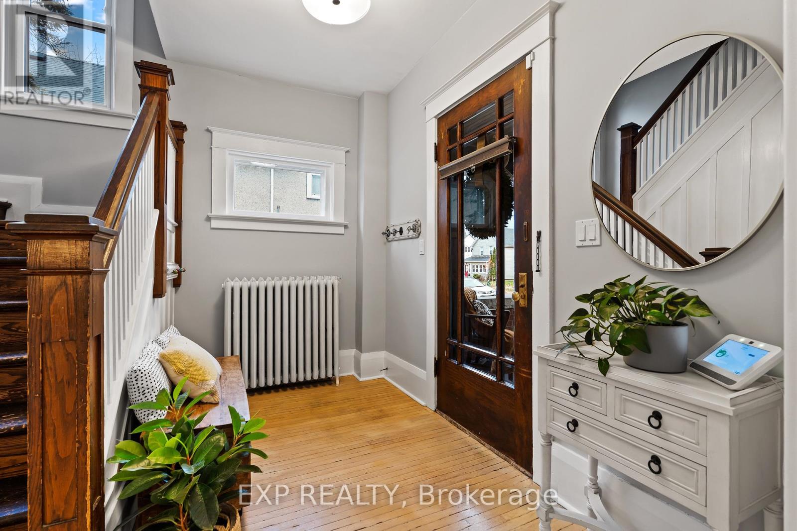 231 Charlotte Street, Port Colborne, Ontario  L3K 3E5 - Photo 5 - X12554374